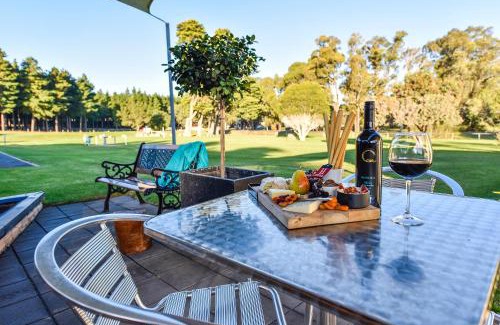 Naracoorte Hotel | William Macintosh Motor Lodge