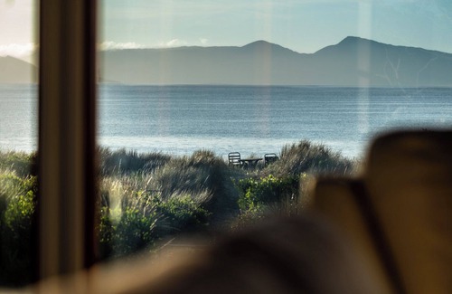 Dolphin Sands House | Willoahs Retreat - Freycinet Holiday Houses