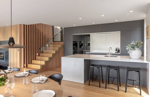 Kelvin Heights House | Willow Waters | Lakeside luxury with all day sunshine & fantastic outdoor living