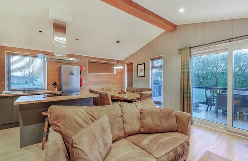 Saintbury Ski Chalet | Wilmcote Lodge Premier