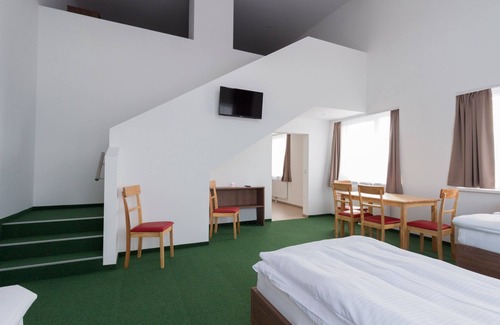 Wiener Neustadt Bed & Breakfast | Win Budget B&B