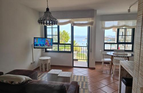 Aguino Apartment | Winahost Salvora en Primera Línea de Mar