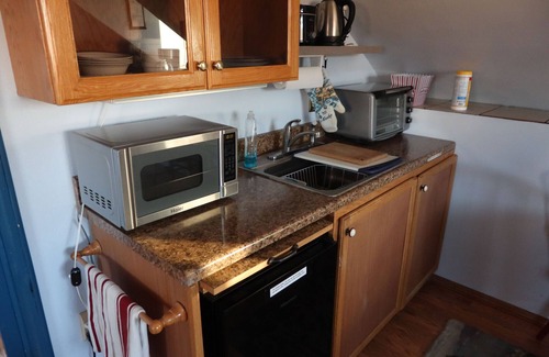 Palmer Bed & Breakfast | Windflower B&B: Charming Neighborhood and Stunning Mountain Views