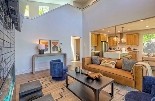 Hiawassee House | Windjammer Lakehouse by Chatuge Home Concierge lakefront, pool table, Fire pit, SUP, Kayaks, private dock with covered boat slip
