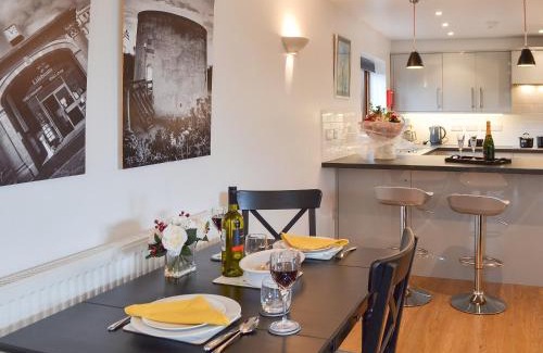 Herstmonceux House | Windmill Barn