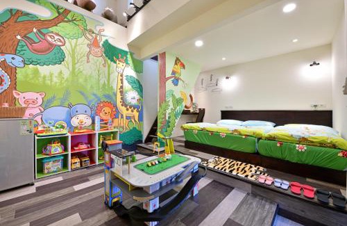 Ruifang Bed & Breakfast | Windsor's Vanilla Garden B&B