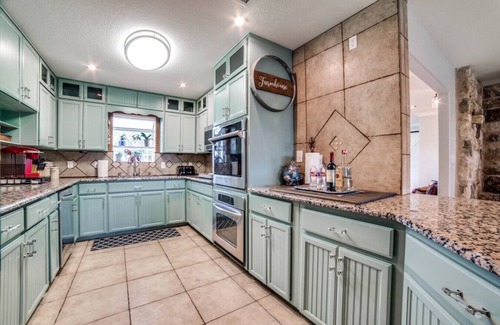 Johnson City House | Wine Country Compound I Pool & Hot Tub I Club House and Casita!