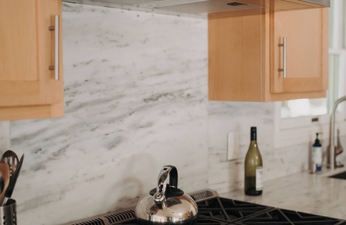 Shenandoah Valley House | Wine Lovers Retreat Amidst Shenandoah Valley with Pool