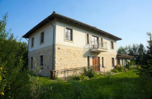 Szydlow Apartment | Winnica Avra