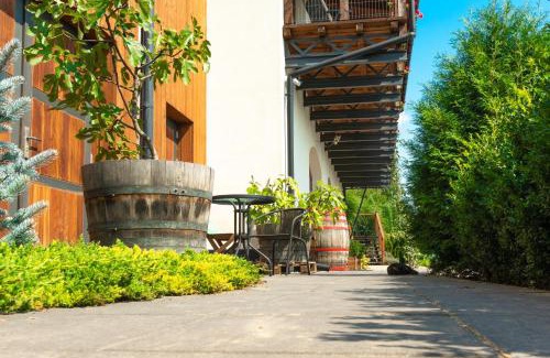 Pielaszow House | Winnica Płochockich Country House