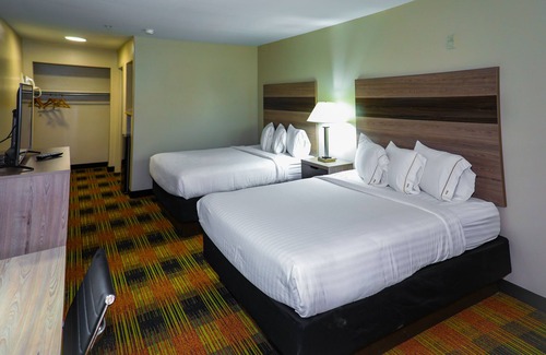 Crystal City Hotel | Wintergarden Inn