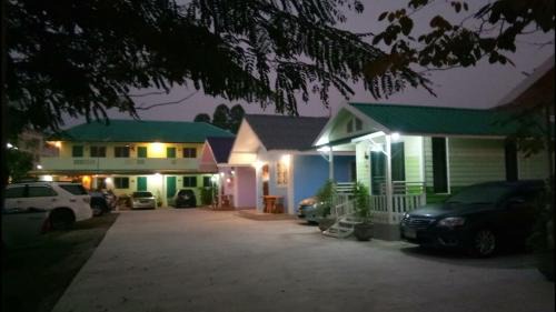 Wiset Chai Chan Resort | WISET SABAI RESORT