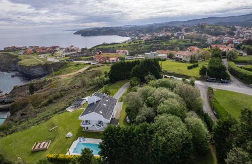 Comillas Villa | Wishome-Casa muy grande con precioso jardín en Comillas, con piscina