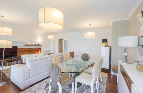 Aradas Apartment | Wisteria Guest House, Free parking - Aveiron