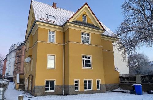 Hohenstein-Ernstthal Apartment | Wohnen in der alten Max Selbmann Villa