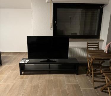 Werne Apartment | Wohnung mit Küche, Fernseher, WLAN und Parkplatz - Brian