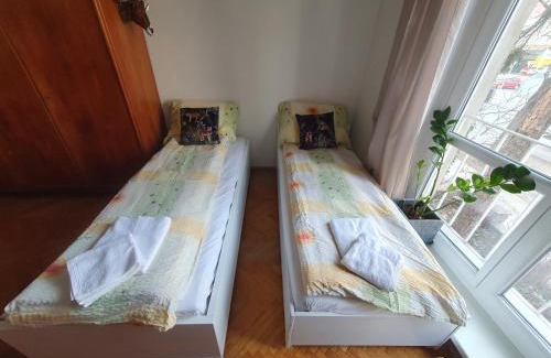 Oberdobling House | Wolfs Balkonruhe, geräumig S-Bahn Krottenbach