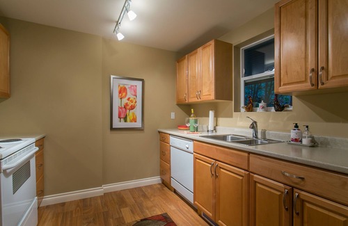 Central Saanich House | WolfShire - Sunrise - Beauty and Serenity in the Valley