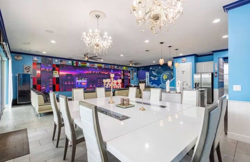 Kissimmee House | Wonder Bowling Villa, sleeps 40, 10 MINS FROM DISNEY!