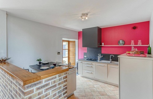 Saint-Ouen-La-Rouerie Villa | Wonderful private villa for 6 people with WIFI, TV, terrace and panoramic view