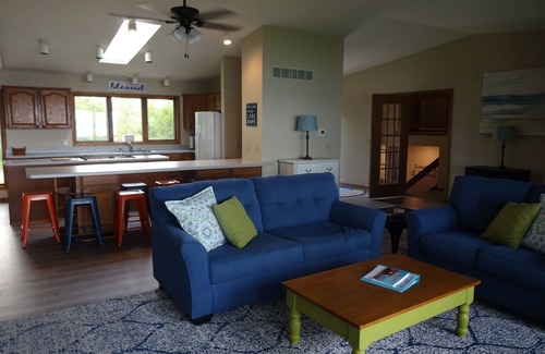 Lake Mills House | Wonderful home on beautiful Rock Lake!