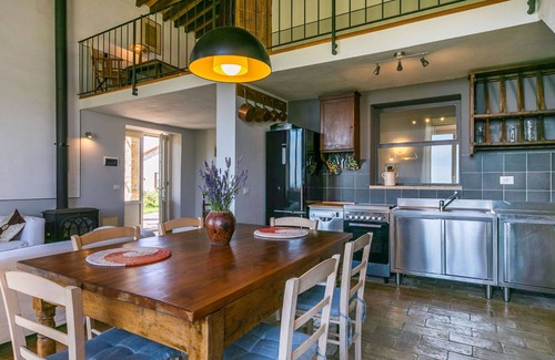 Magliano in Toscana House | Wonderful villa for 4 people with WIFI, patio and pets allowed