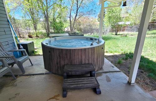 Village Seven House | Wonderful Pines Spacious Yard w Cozy Fireplace