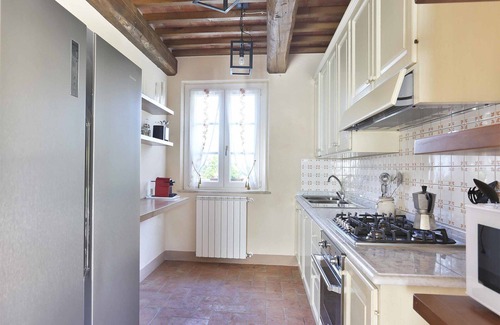 Colle di Compito Villa | Wonderful private villa with private pool, A/C, WIFI, TV, veranda and panoramic view, close to L.