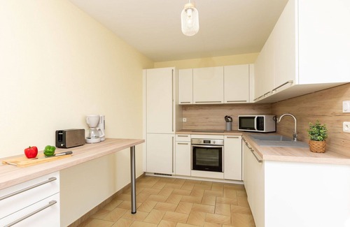 Cherrueix House | Wonderful private villa for 10 guests with WIFI, TV, terrace and pets allowed