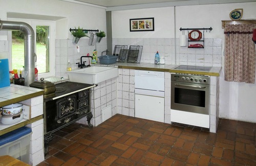 Thiefosse House | Wonderful private villa for 12 people with WIFI, TV, patio and pets allowed