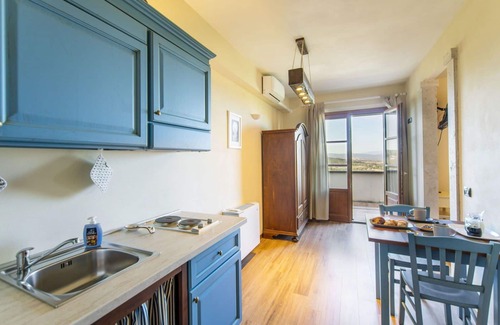 Lucignano House | Wonderful private villa for 16 people with WIFI, A/C, private pool, hot tub, TV and terrace