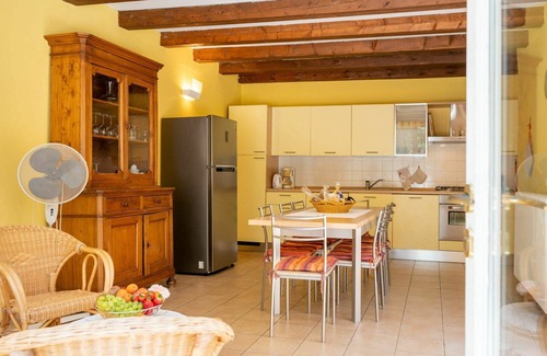 La Morra Villa | Wonderful private villa for 8 people with WIFI, private pool, TV and patio