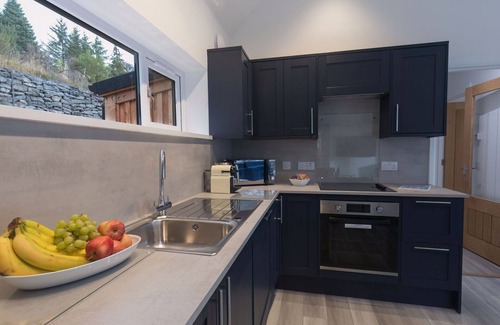 Balnain Villa | Wonderful private villa for 4 people with WIFI, TV, patio, pets allowed and panoramic view