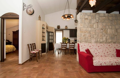 San Lupo House | Wonderful private villa with A/C, WIFI, private pool, TV, patio, pets allowed and panoramic view