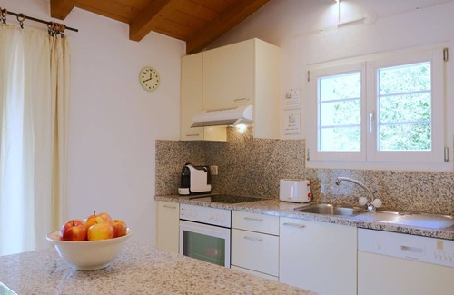 Blenio House | Wonderful private villa for 5 guests with WIFI, TV, patio, pets allowed and panoramic view