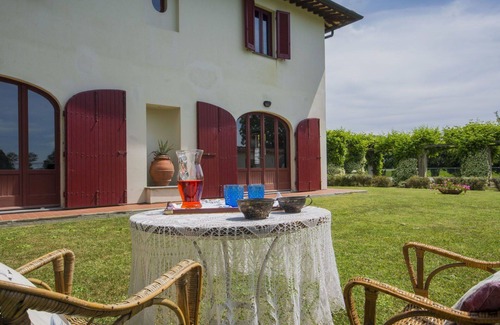 Lari Villa | Wonderful private villa for 9 people with WIFI, TV and patio