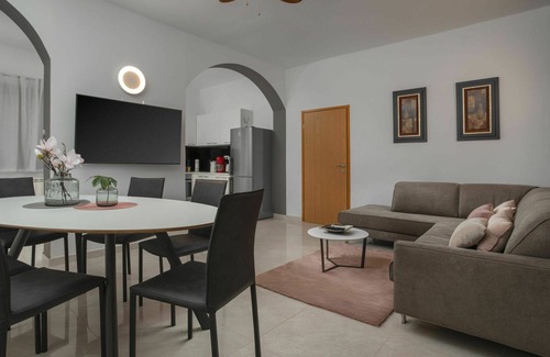 Mugeba House | Wonderful private villa for 15 people with private pool, A/C, WIFI, TV and terrace