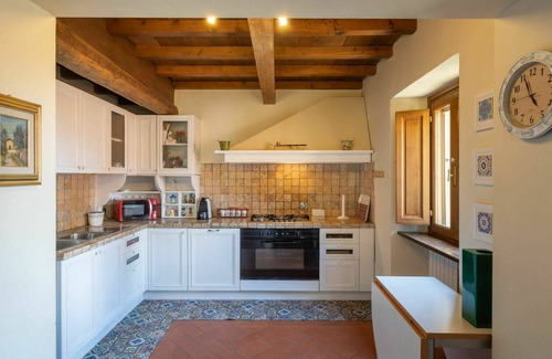 Londa Villa | Wonderful private villa for 10 guests with WIFI, private pool, TV, patio and pets allowed