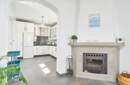 Chimenea Villa | Wonderful 'Villa Burriana Beach' with Sea View, Pool, Balcony, Terrace & Garden