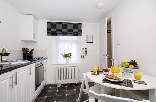 Gardenstown House | Wonderful villa for 4 people with WIFI, TV and pets allowed