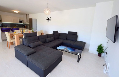 Tribunj House | Wonderful villa for 10 guests with WIFI, A/C, private pool, TV and terrace