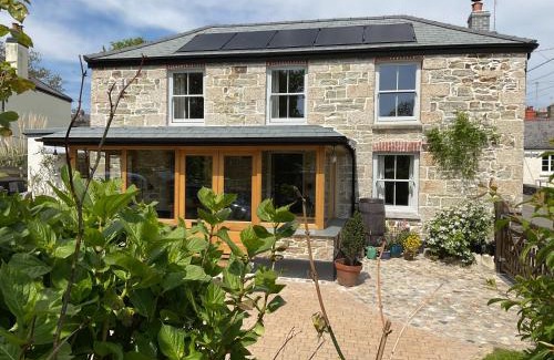 Mylor Bridge House | Woodbine Cottage