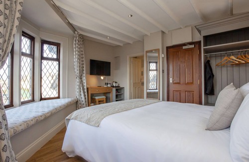 Sidcot House | Woodborough Inn