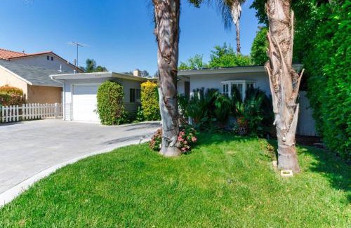 Woodland Hills House | Woodland Hills Charmer