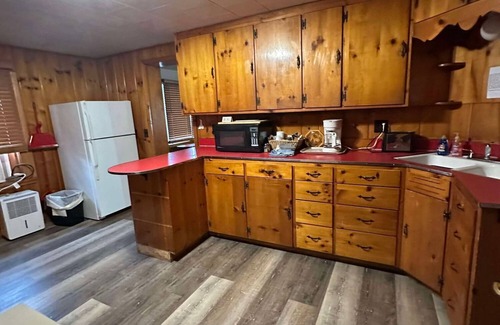 Alma Cabin | Woodland Retreat next to the Mississippi River