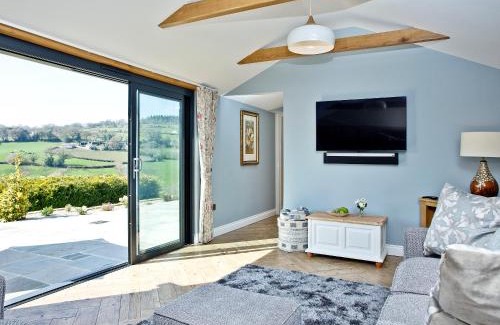 Axminster House | Woodland View Lodge