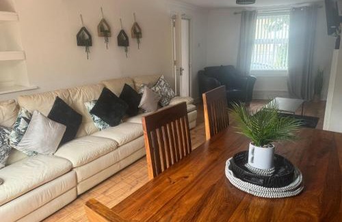 Egremont Apartment | Woodman House- 7 Bedrooms - Sleeps 14