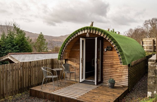 Corpach Ski Chalet | Woodside Pod - a garden pod that sleeps 2 guests in 1 bedroom