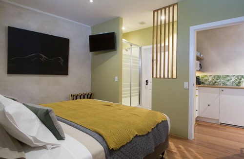 Stoke House | Woodstock Suite