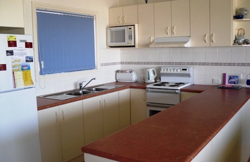 Para Wurlie House | Woody's Beach House ~ Beautiful Sea Views, Great Position, Off Peak Special!